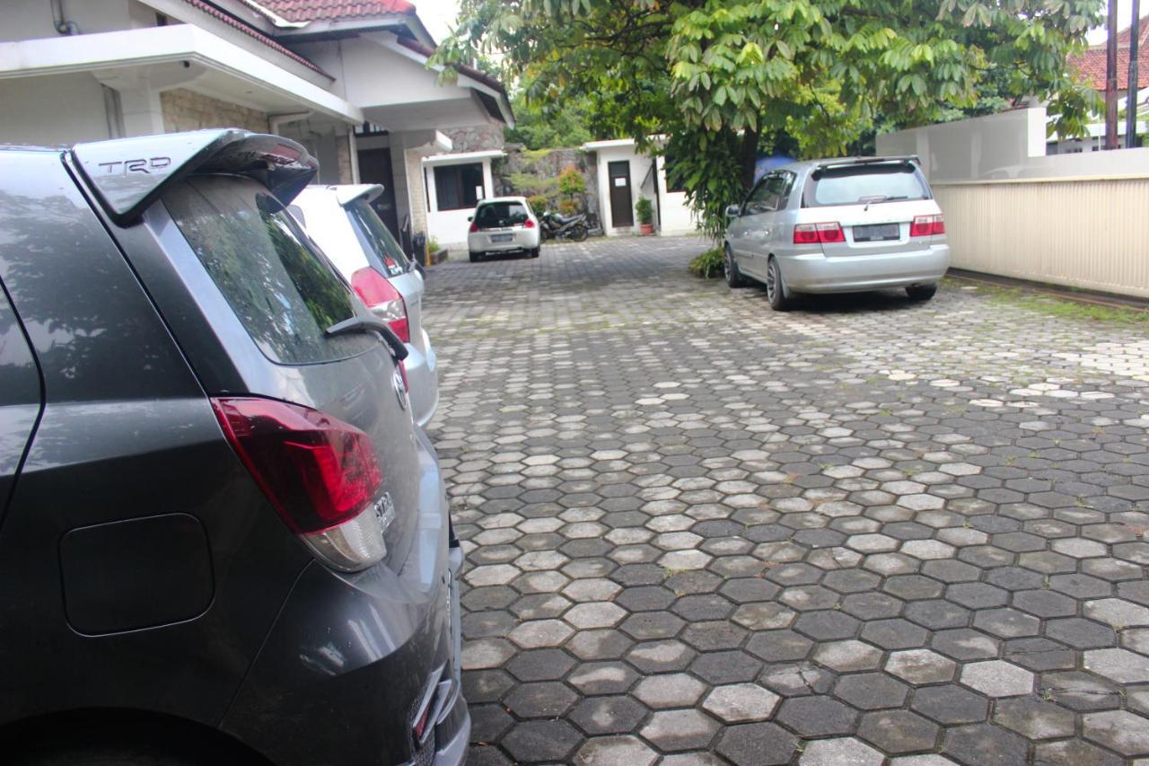 Hotel Graha Kinasih Kotabaru Yogyakarta Exterior foto